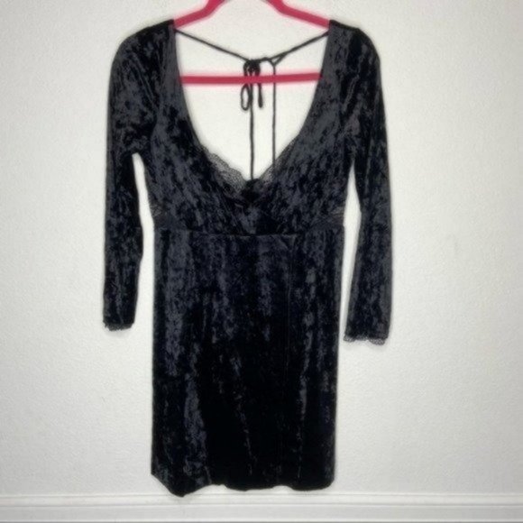 Free People Kat Velvet Black Mini Dress Size S NWT - Picture 2 of 6